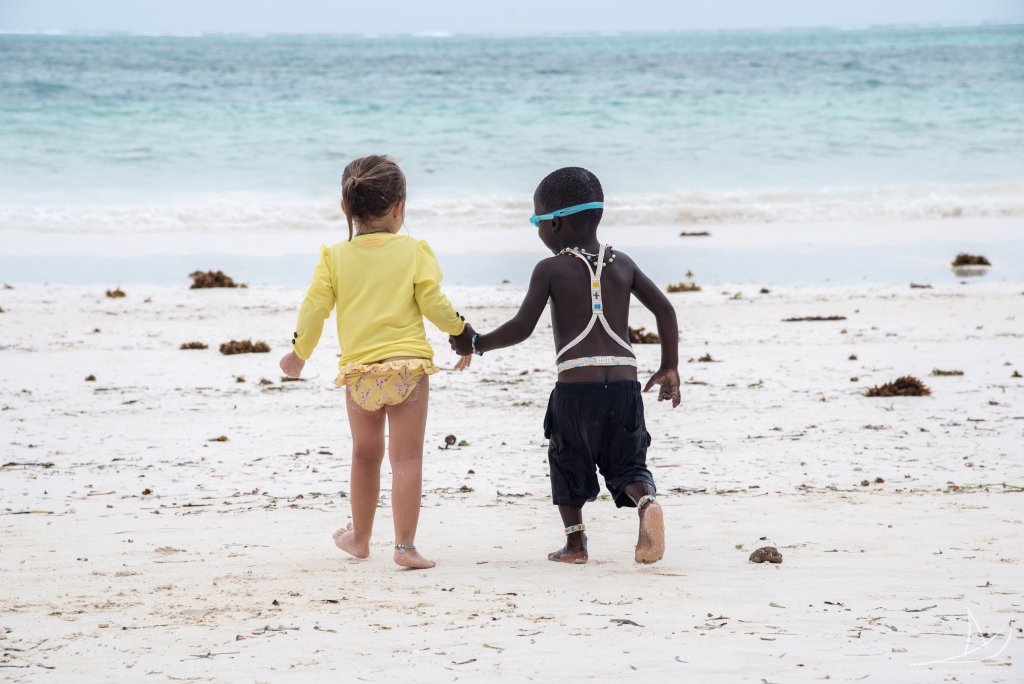 travelling with kids makes them compassionate